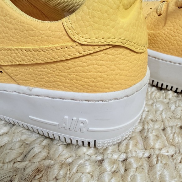 Nike Air Force 1 Sage Low Yellow Leather Platform Sneakers Womens 8 - Picture 5 of 11